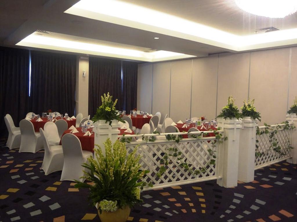 Hotel Diradja 3*