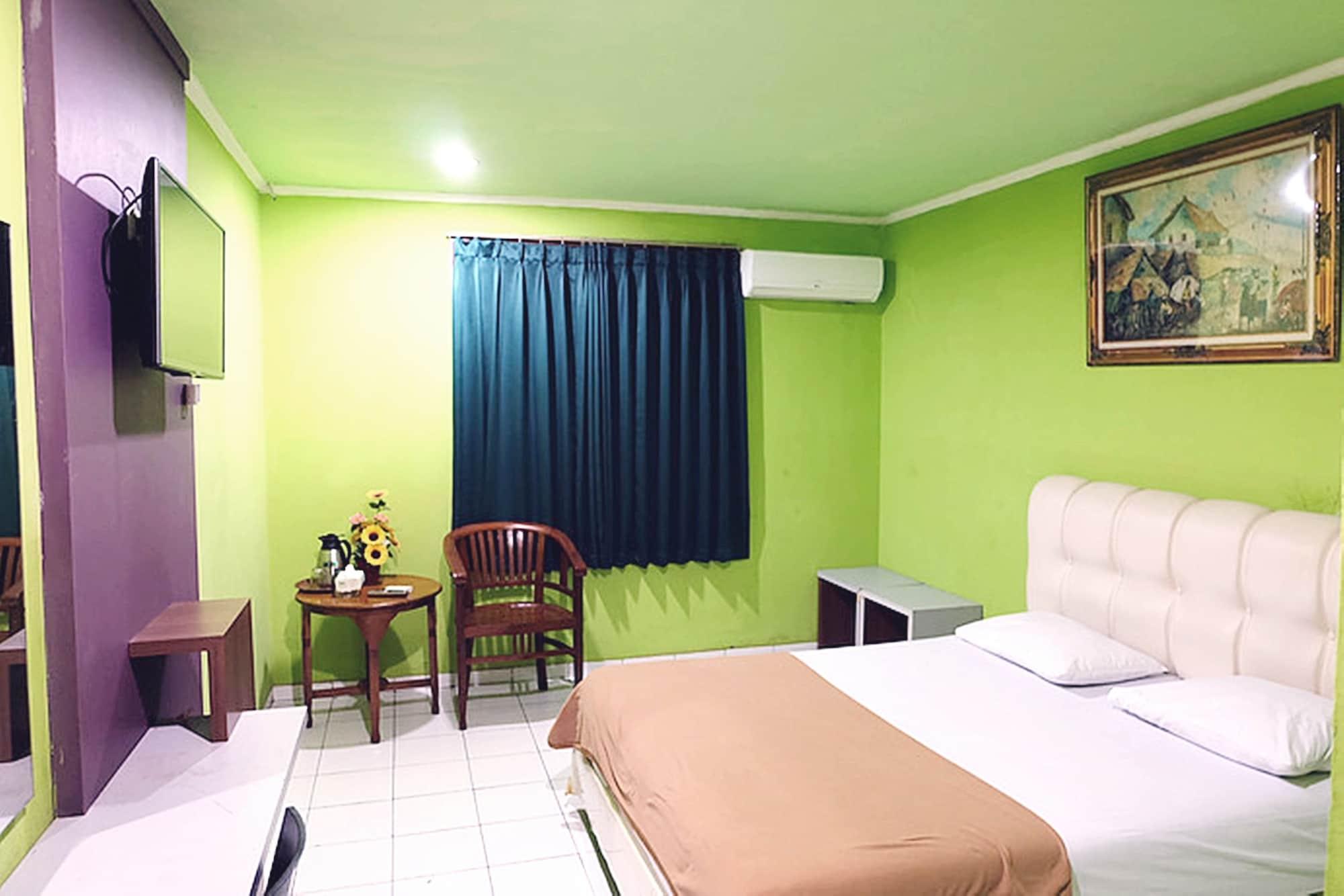 Super Oyo Collection O 91409 Fiducia Otista 153 - 157 Hotel 3*