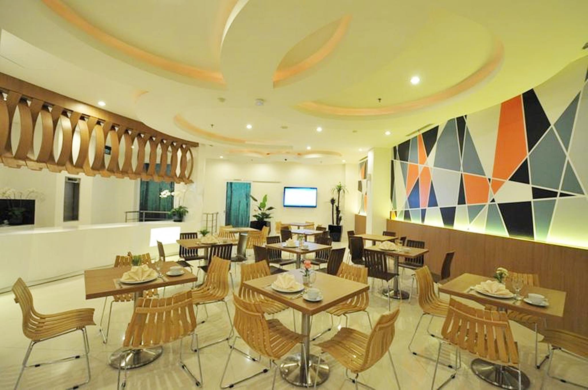Clay Hotel 3*