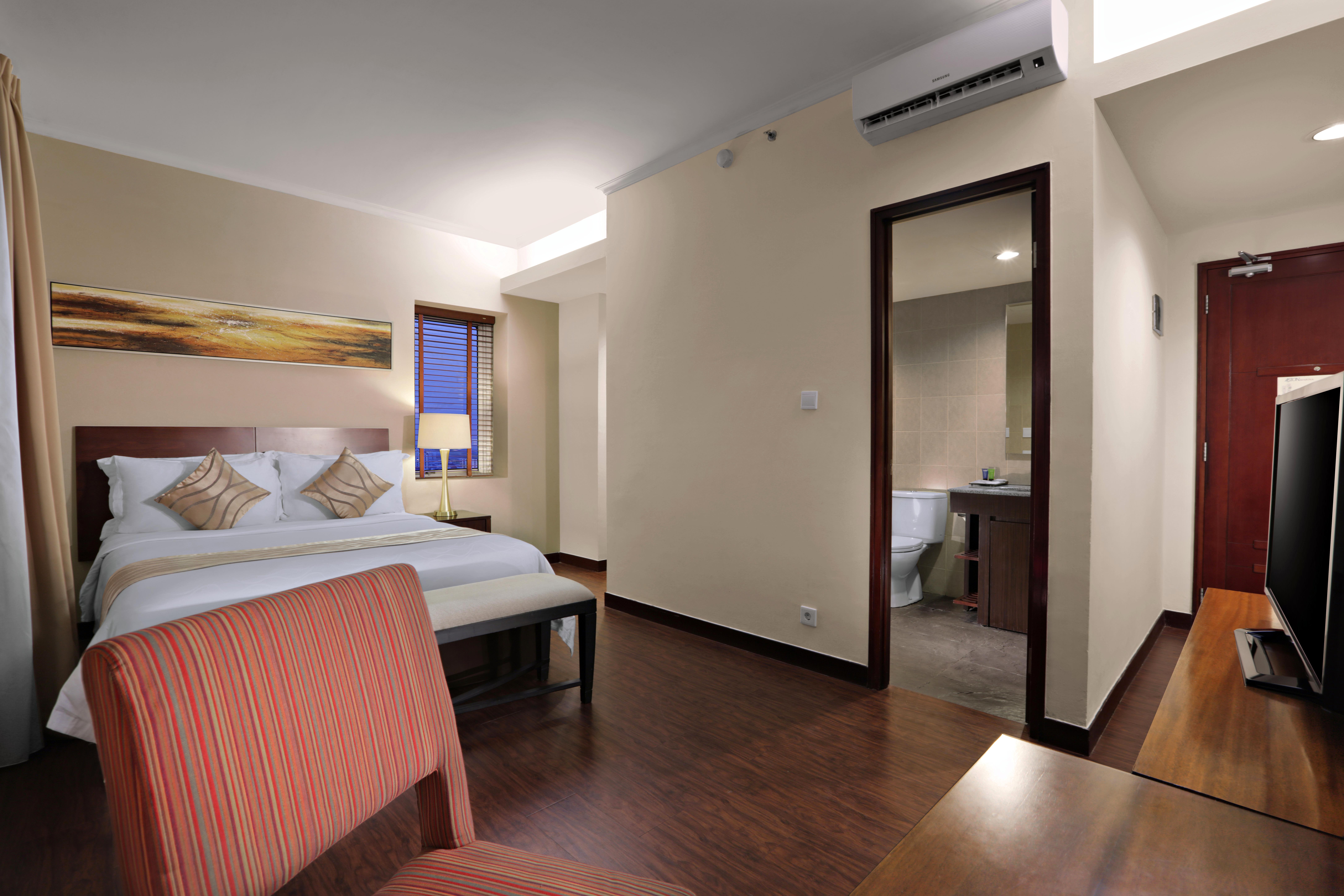 Grand Dafam Ancol Hotel 4*