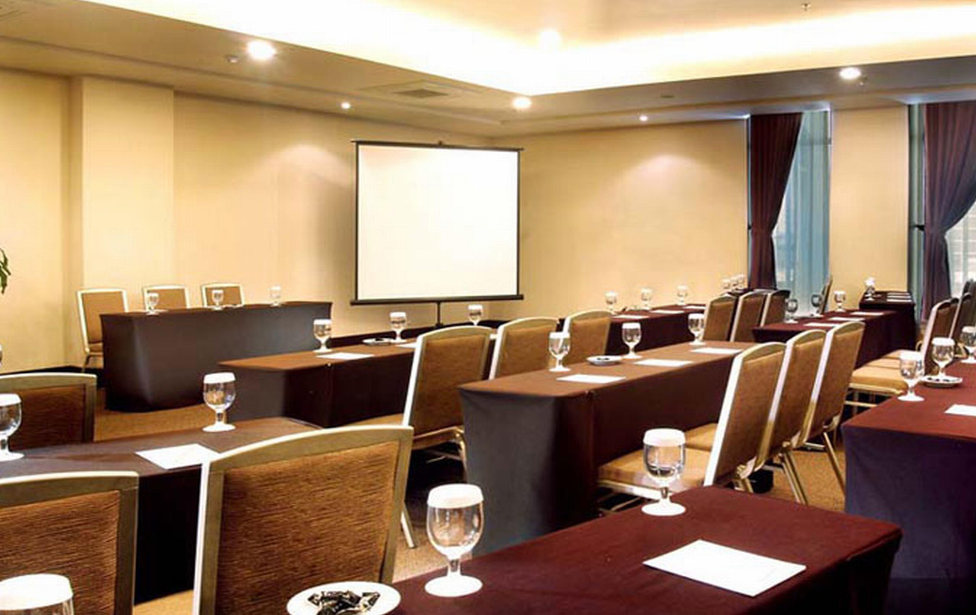 Grand Dafam Ancol 4*