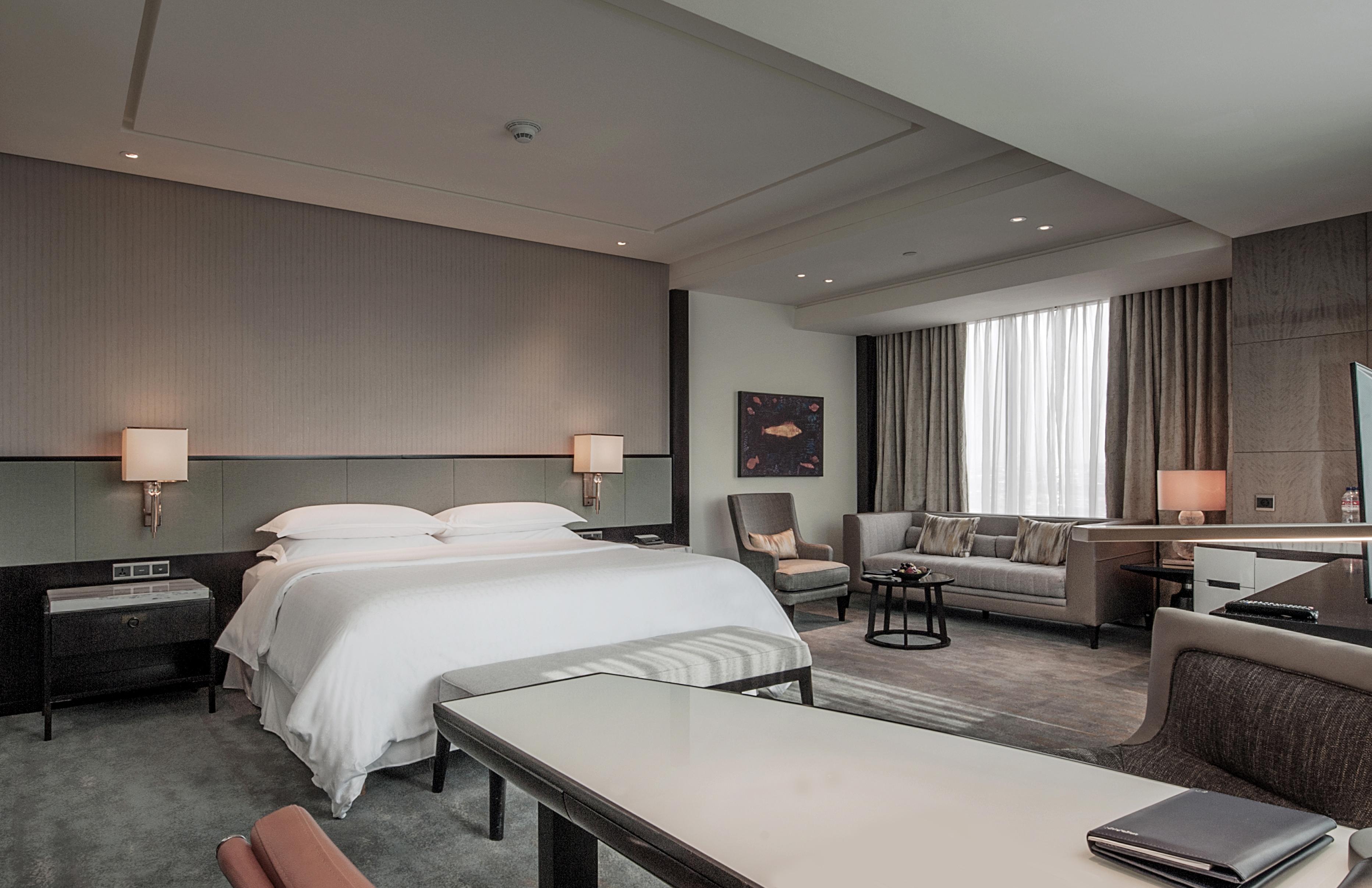 Sheraton Grand Gandaria 5*