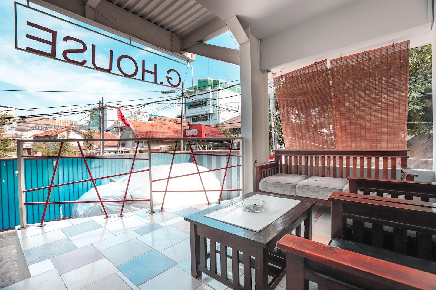 Oyo 208 G House