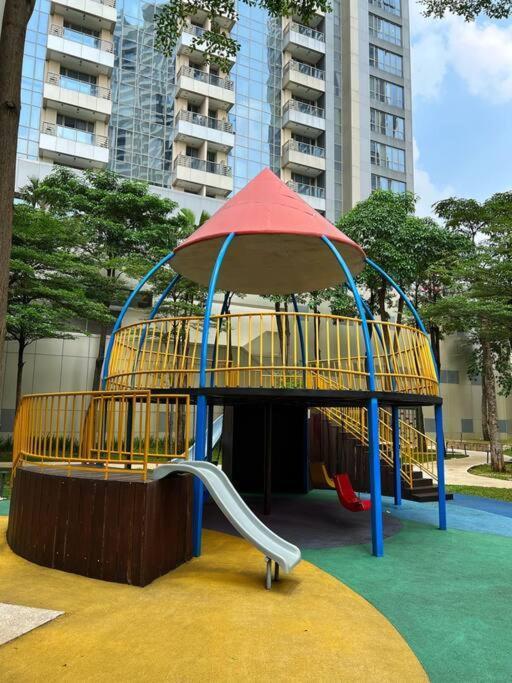 Cozy Studio In Taman Anggrek Residences Jakarta