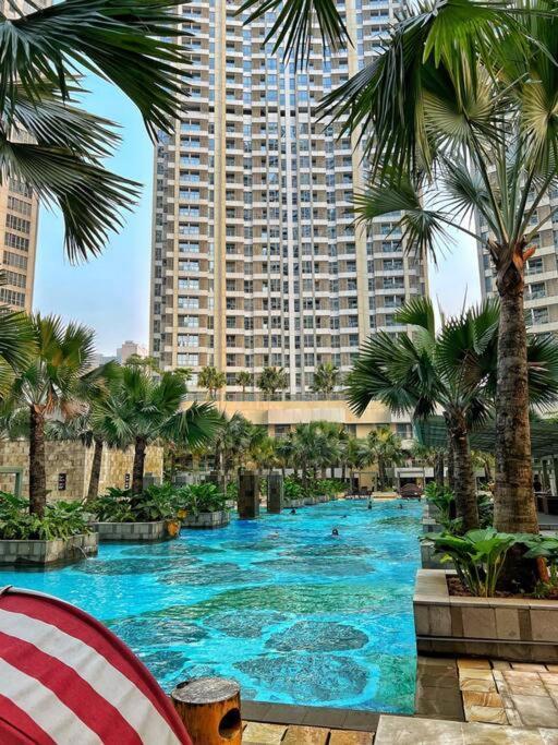 Cozy Studio In Taman Anggrek Residences * Jakarta