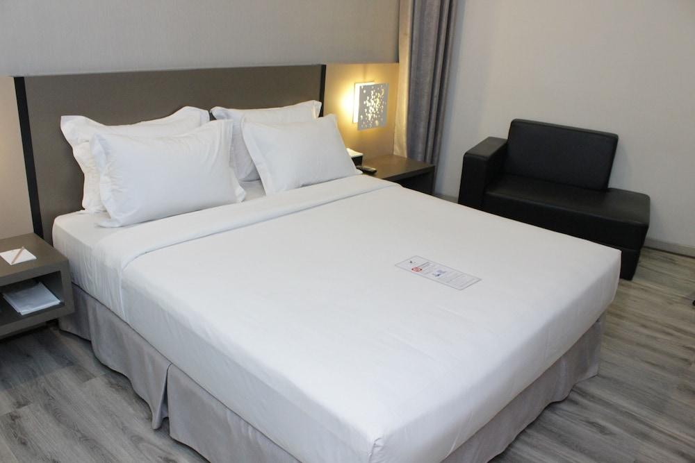 Hotel Oak Tree Urban 3*