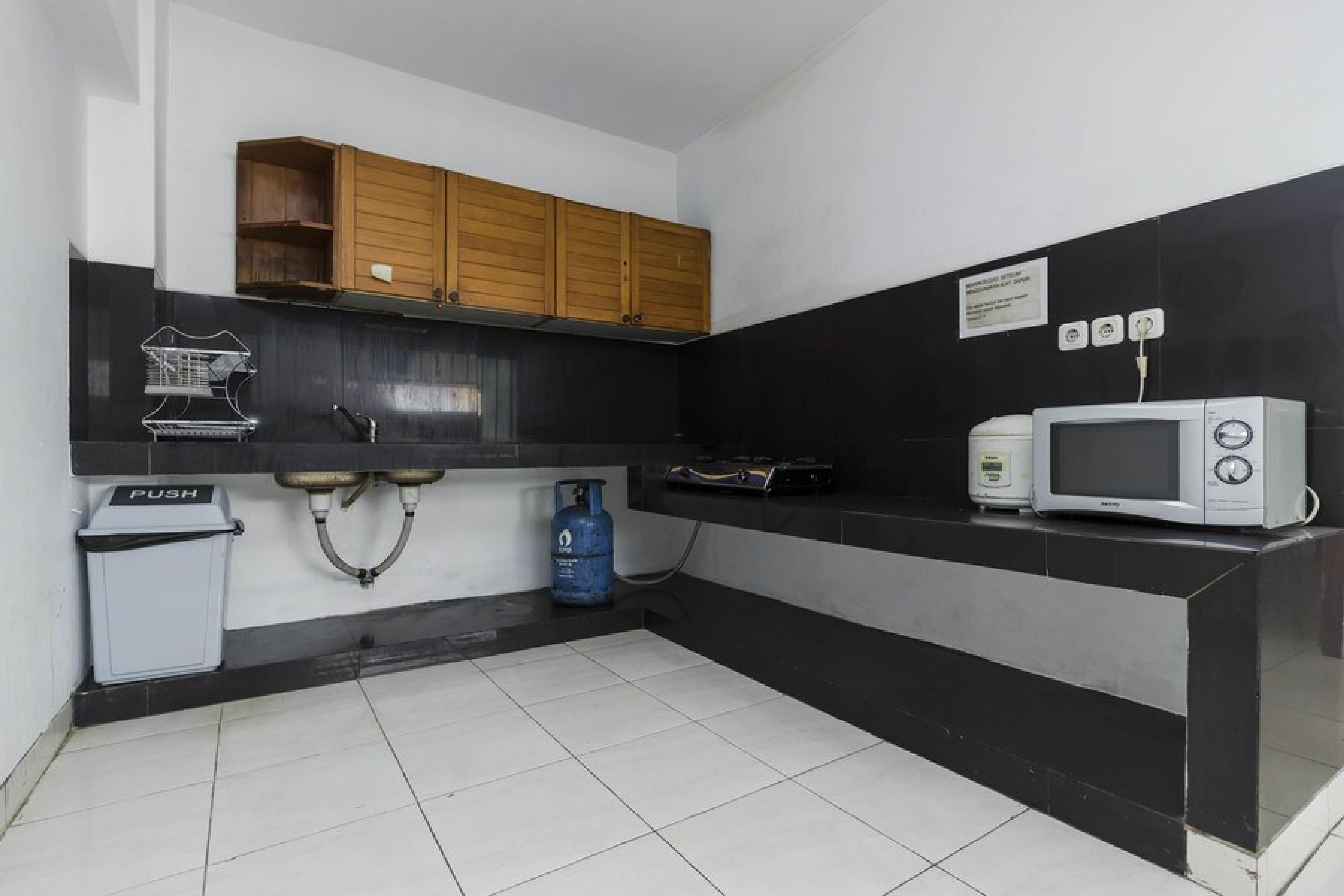 Guest house Reddoorz @ Pasar Baru Jakarta