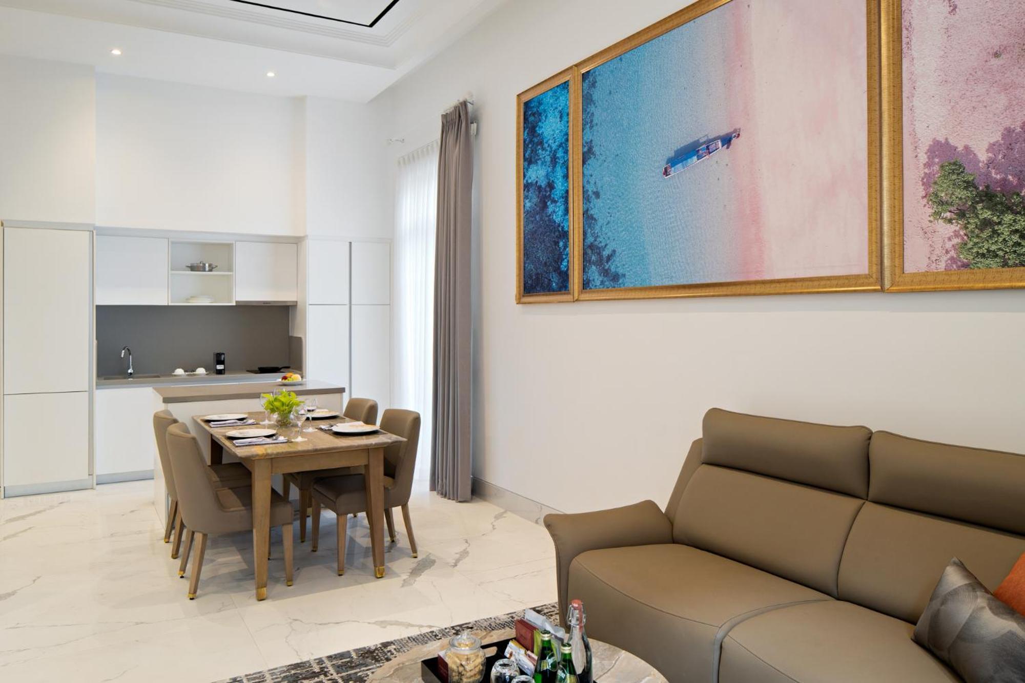 The Grand Mansion Menteng By The Crest Collection