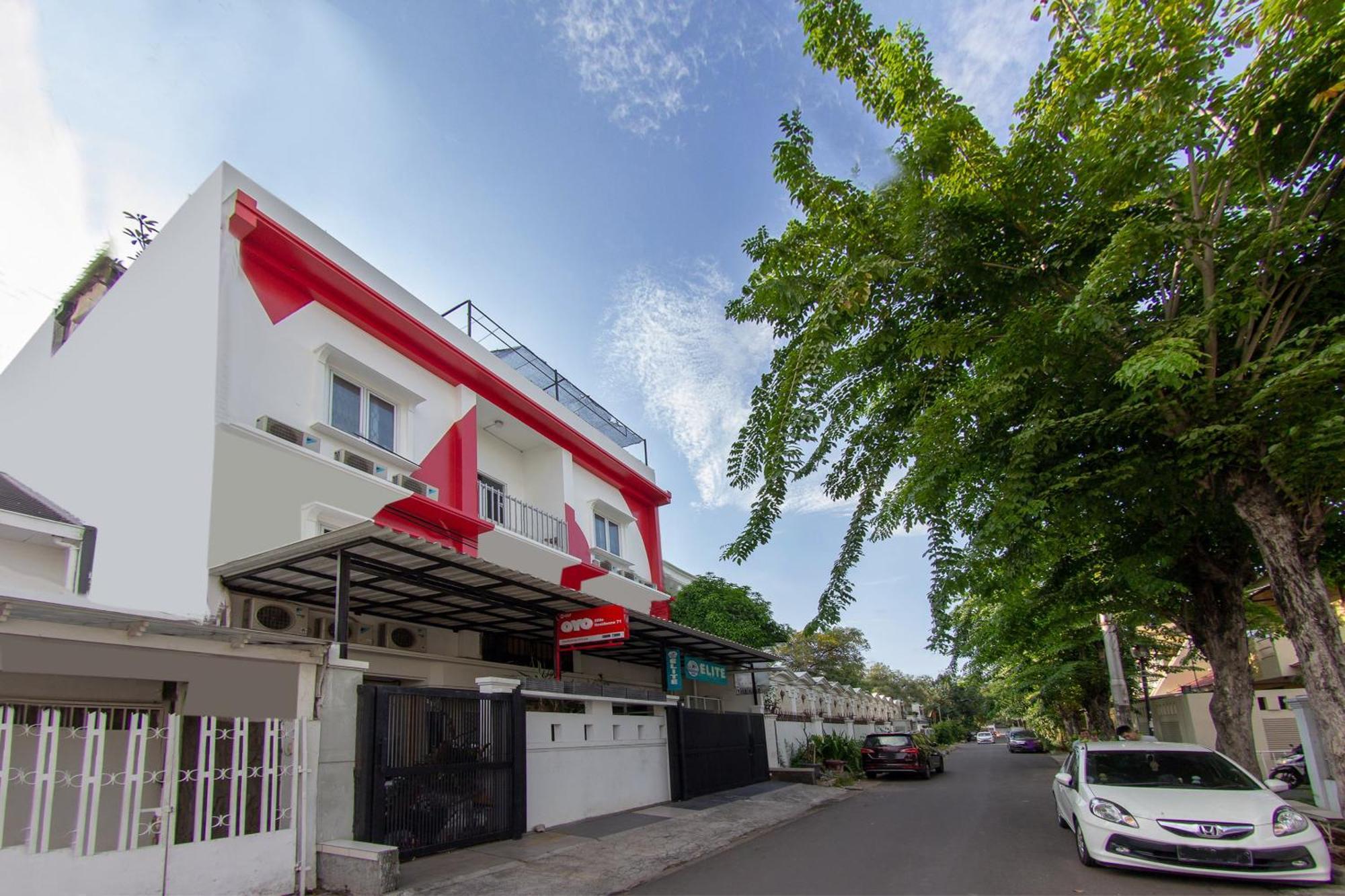 Hotel Oyo 657 Elite Park Mall By Tos 2*