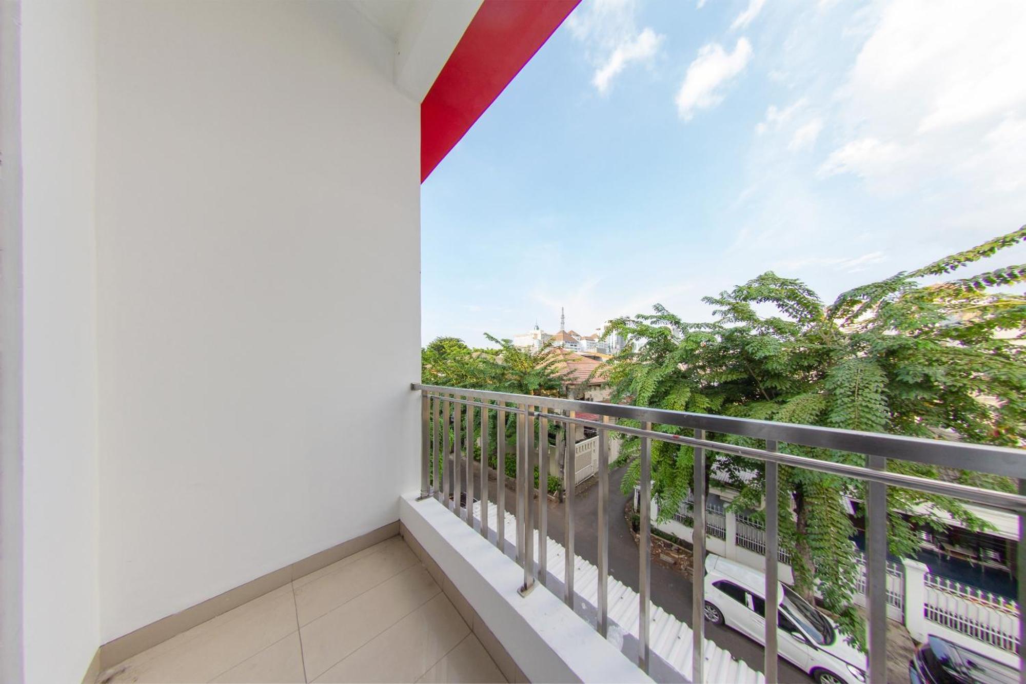 Hotel Oyo 657 Elite Park Mall By Tos
