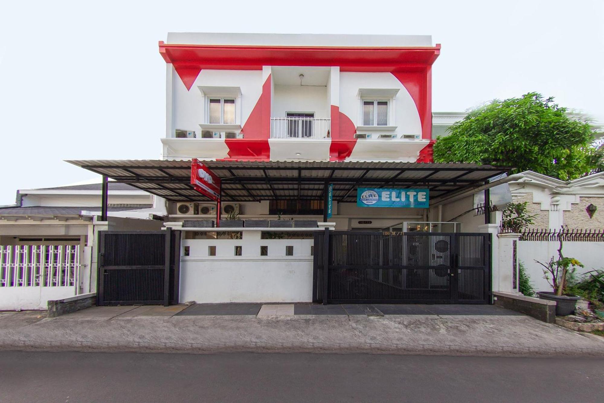 Hotel Oyo 657 Elite Park Mall By Tos Jakarta