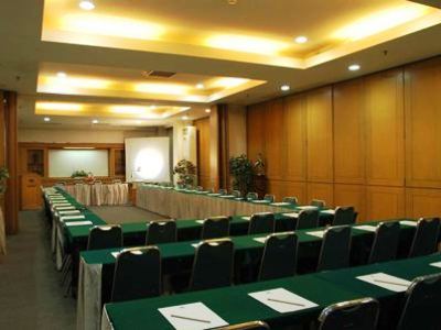 Hotel Paragon Wahid Hasyim 2*