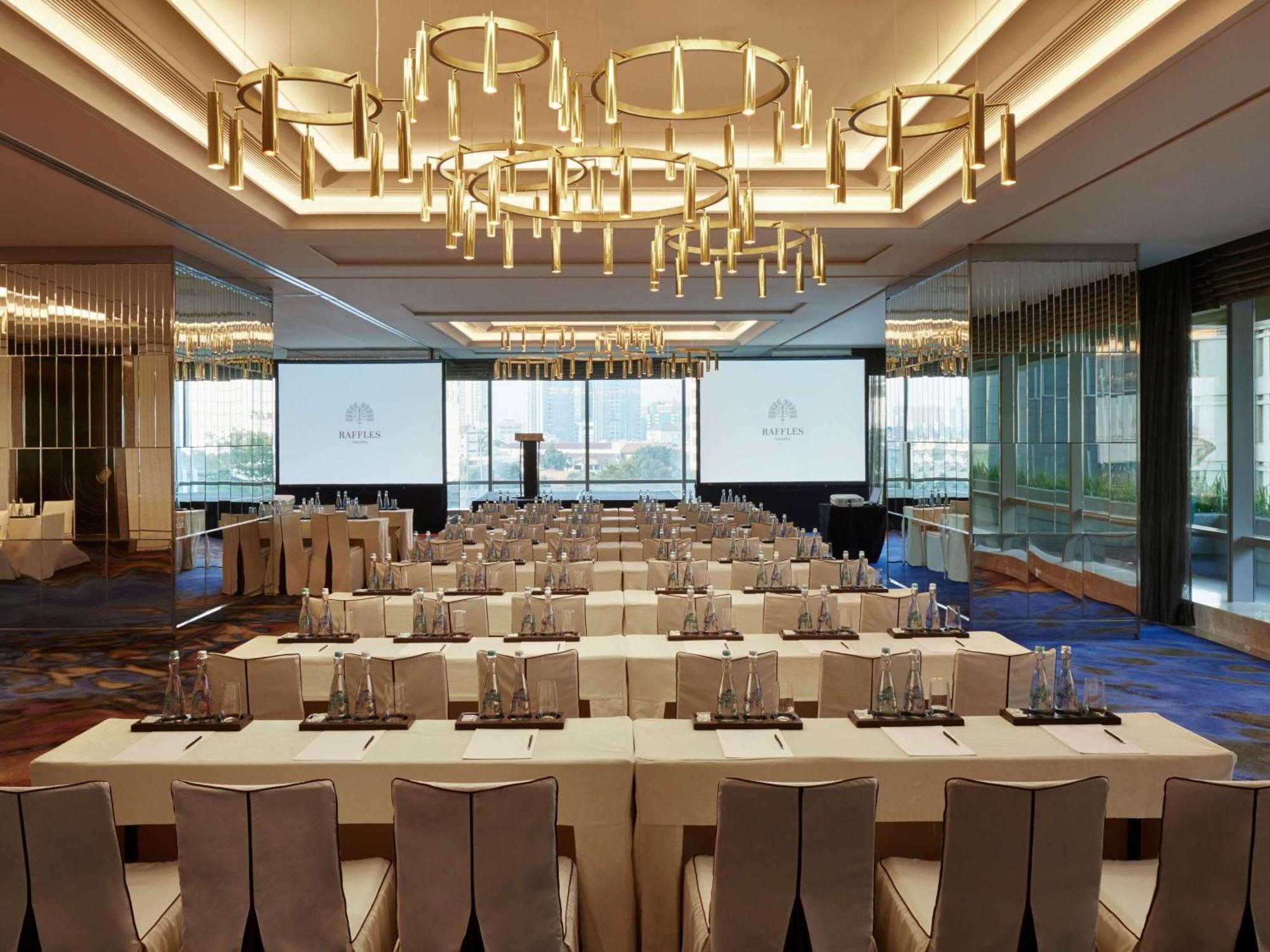 Hotel Raffles 5*