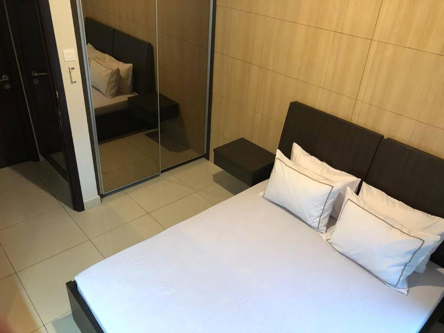 Apartment Park Apt. 3 Bedroom Jakarta