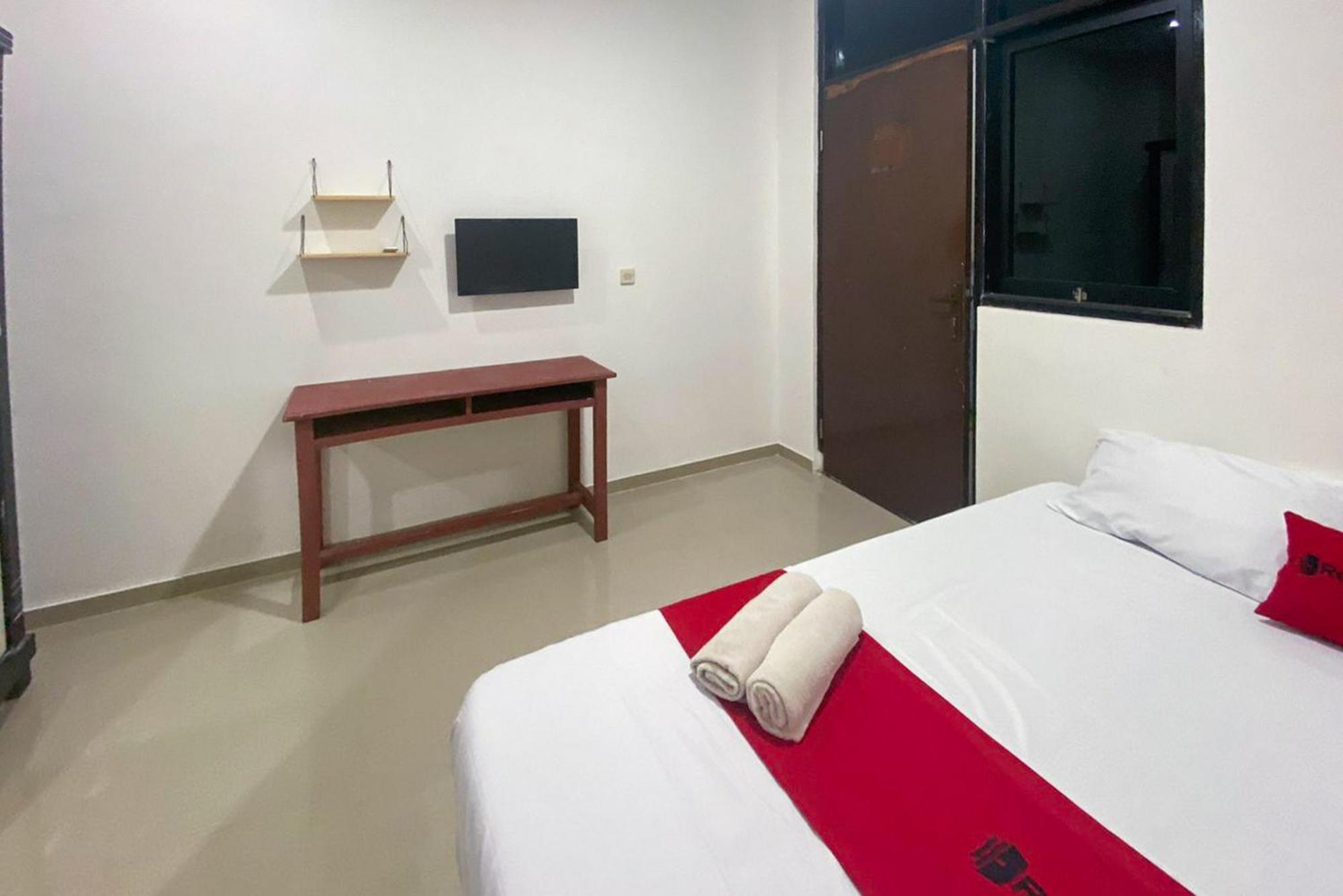 Reddoorz Near Pasar Baru 4 Hotel