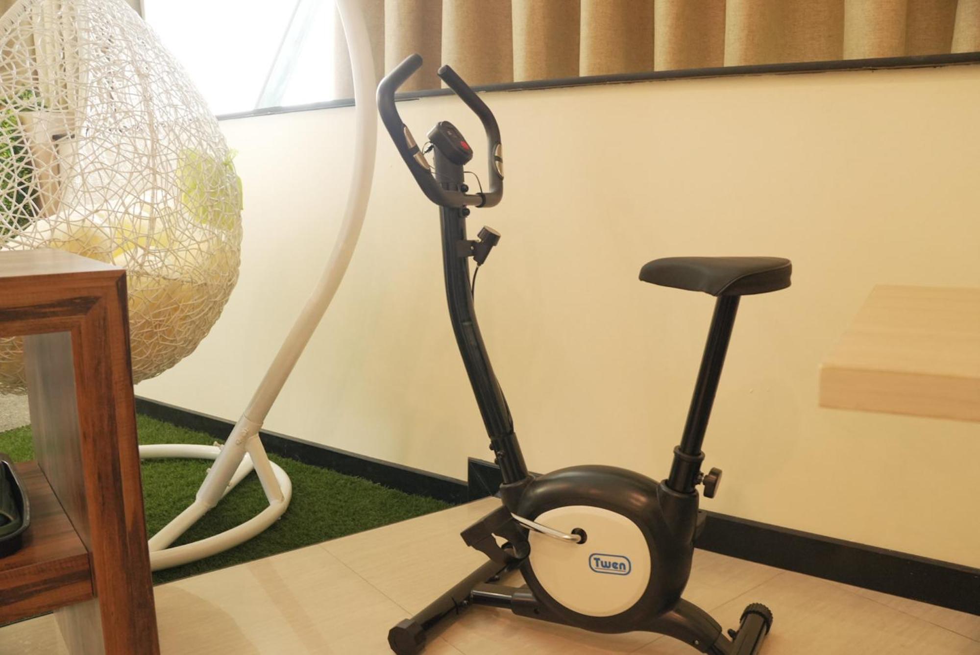 Oak Tree Urban Hotel 3*