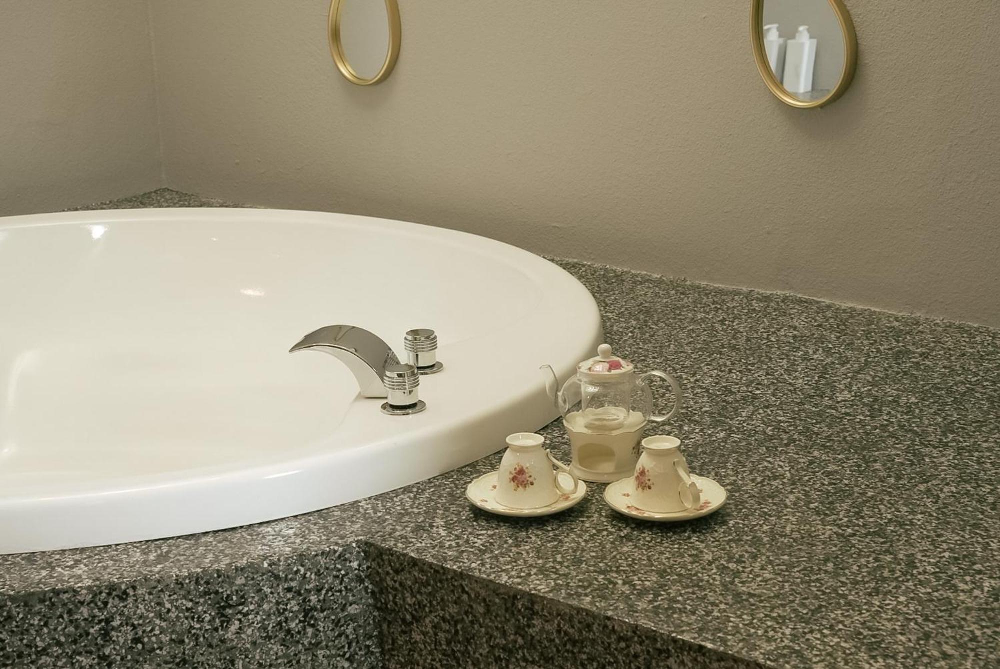 Oak Tree Urban 3*