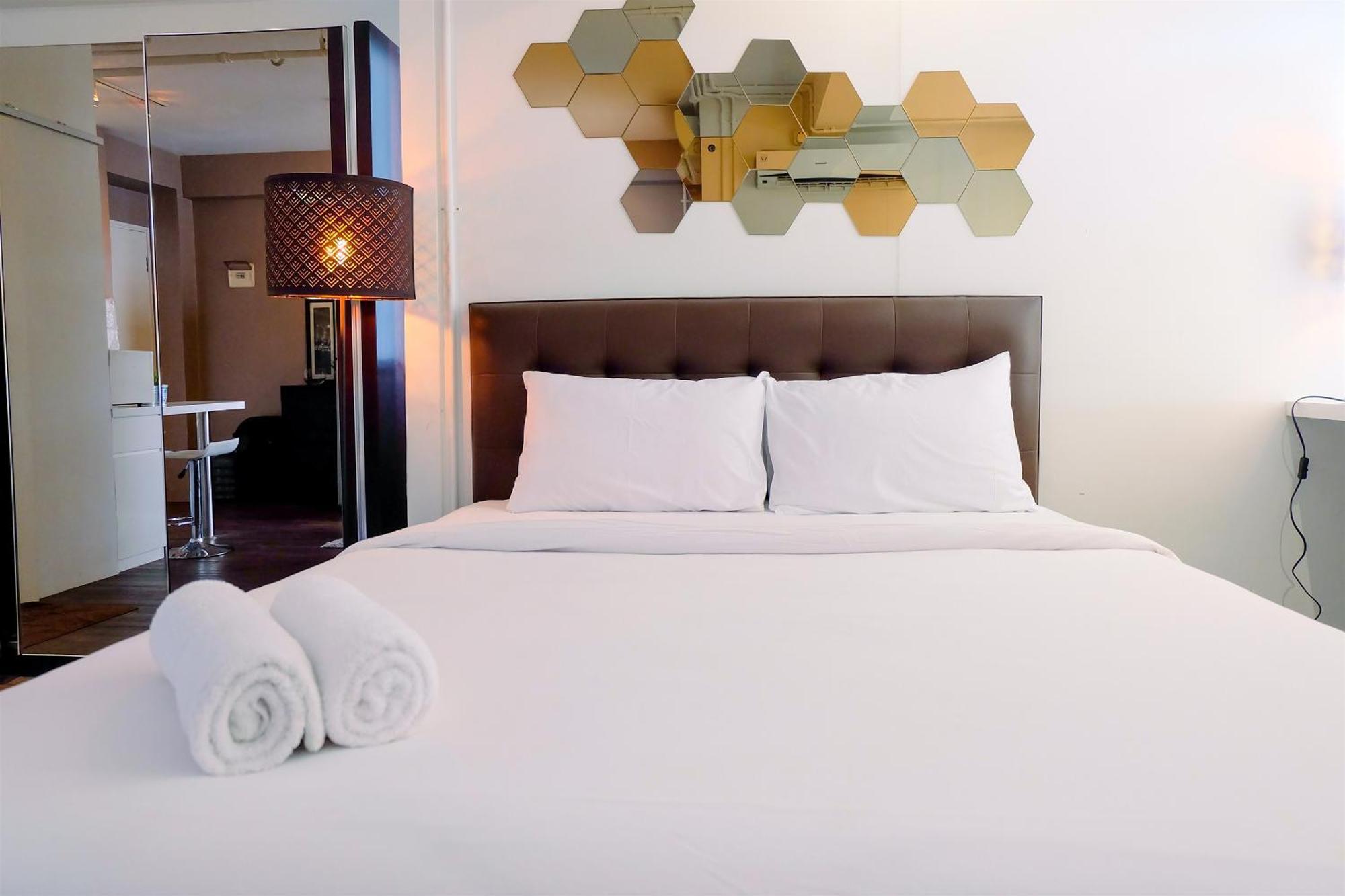 Large And Minimalist At Pakubuwono Terrace By Travelio