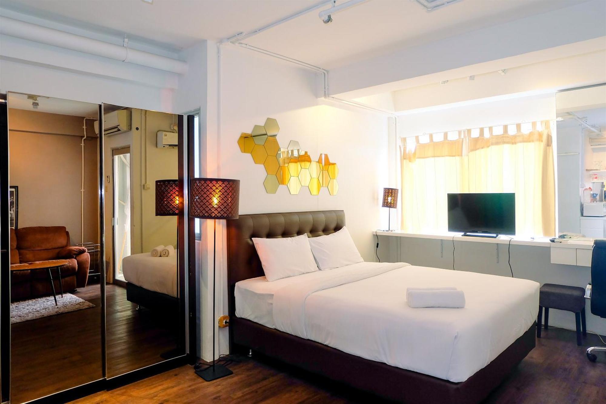 Apartment Large And Minimalist At Pakubuwono Terrace By Travelio