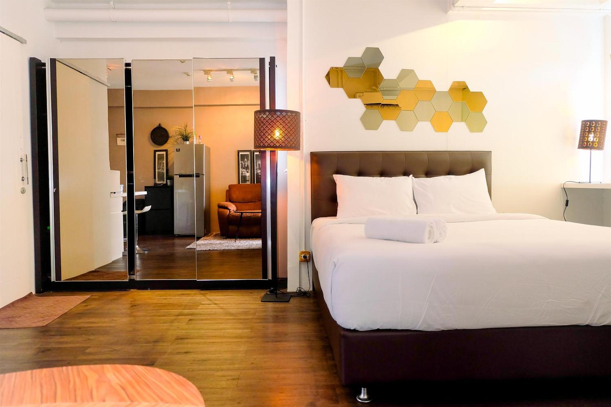 Apartment Large And Minimalist At Pakubuwono Terrace By Travelio