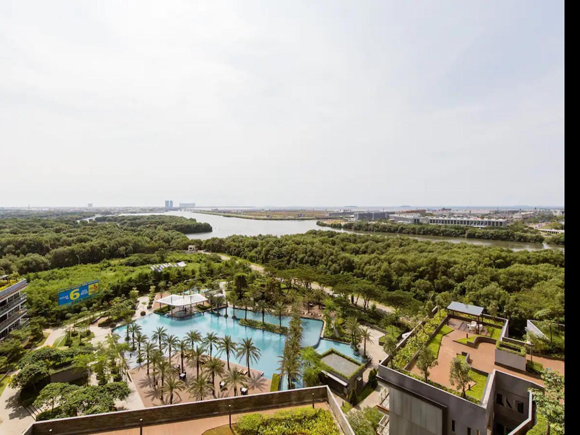 Comfort And Luxury Private At Goldcoast Pik Jacarta