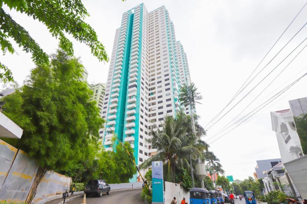 Flagship 210 Amethyst Kemayoran Hotel 3*
