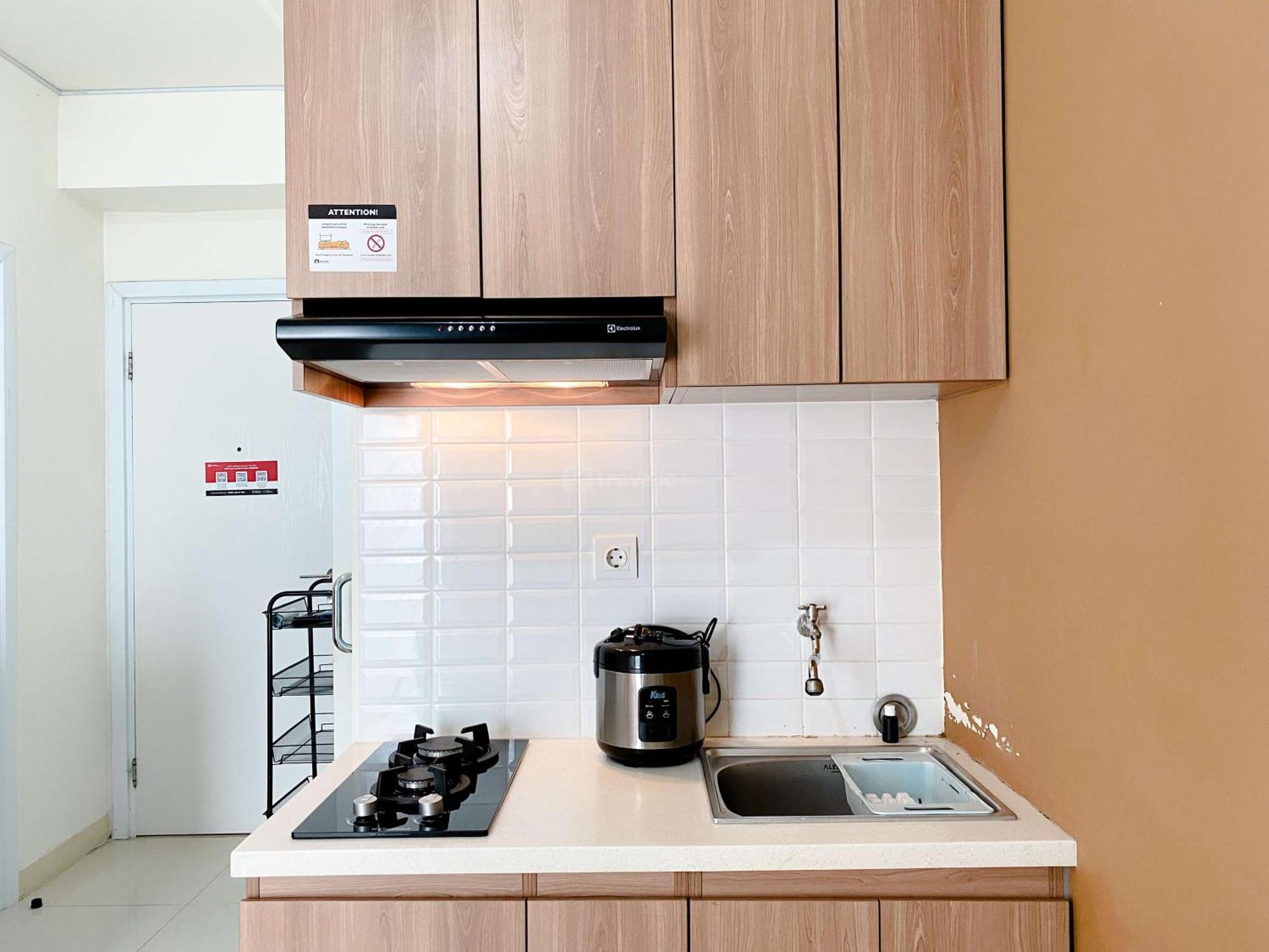 Apartment Comfort Designed 2br Pramuka By Travelio Jakarta