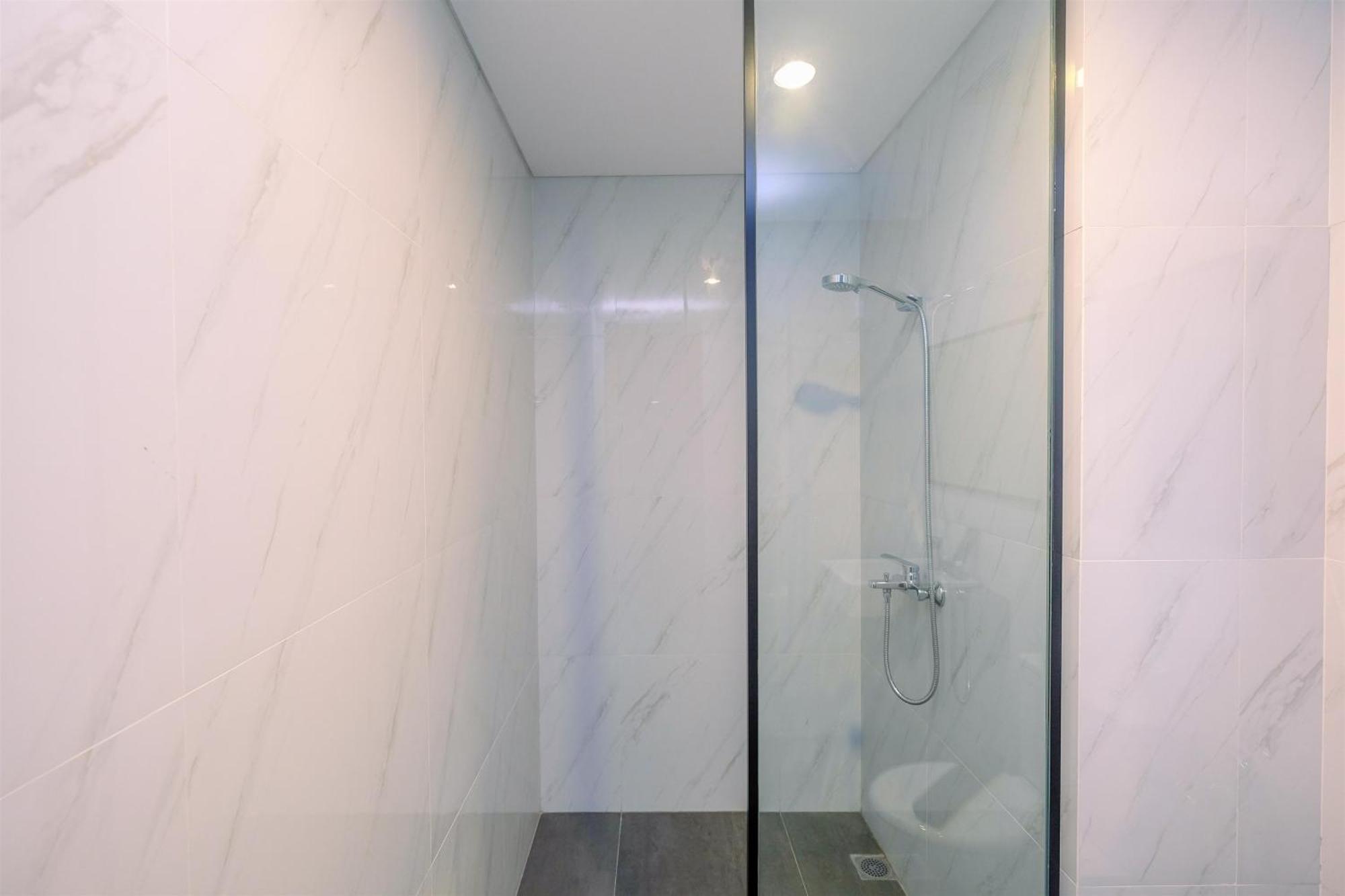 Apartment Fabulous 1br At The Newton Ciputra World 2 By Travelio