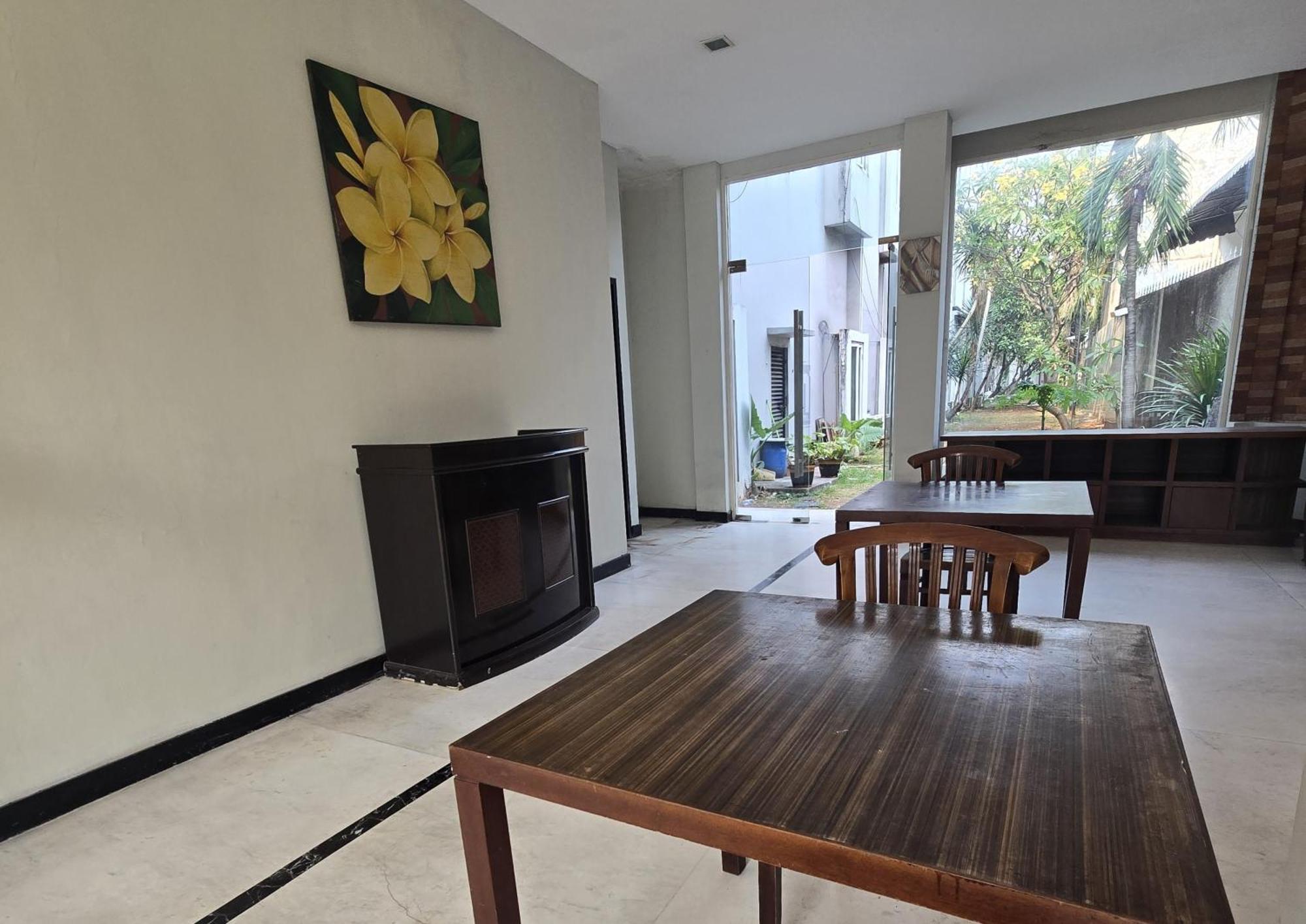 Hotel N2 Gunung Sahari