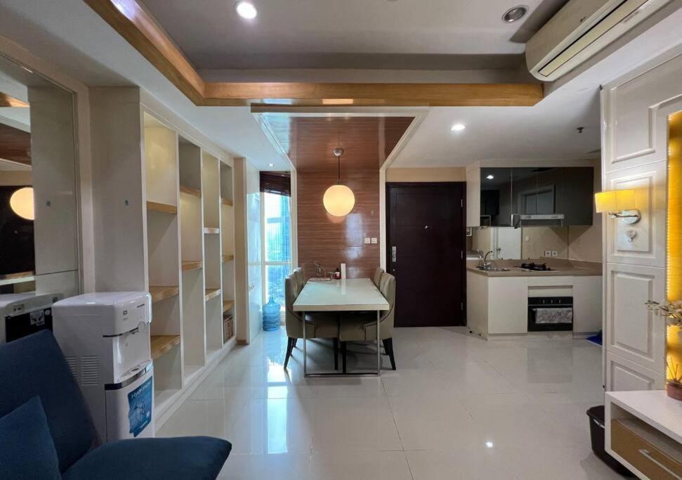 Travelibu - 1 Bed Casa Grande Residence Mall Kota Kasablanka Jakarta