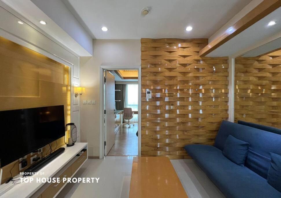Travelibu - 1 Bed Casa Grande Residence Mall Kota Kasablanka Jakarta Jakarta