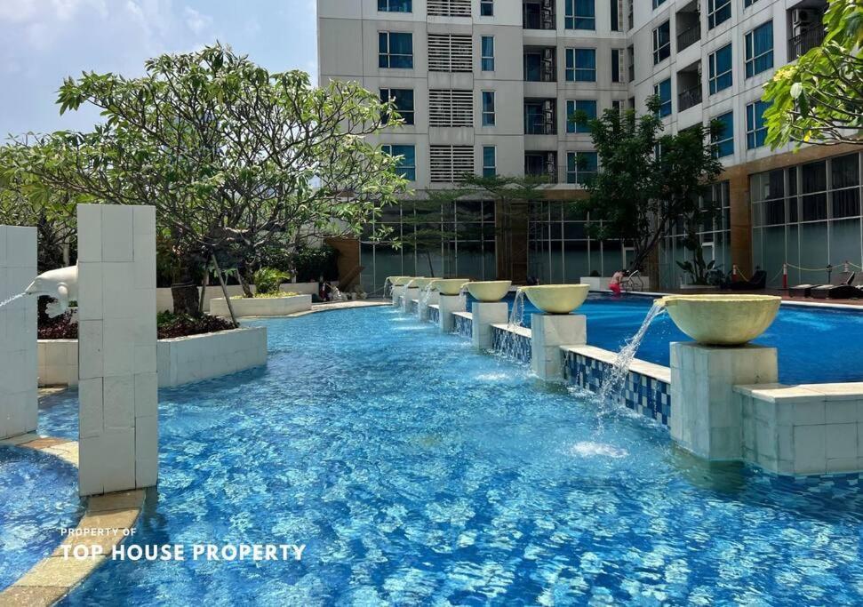 Travelibu - 1 Bed Casa Grande Residence Mall Kota Kasablanka Jakarta Apartment Jakarta