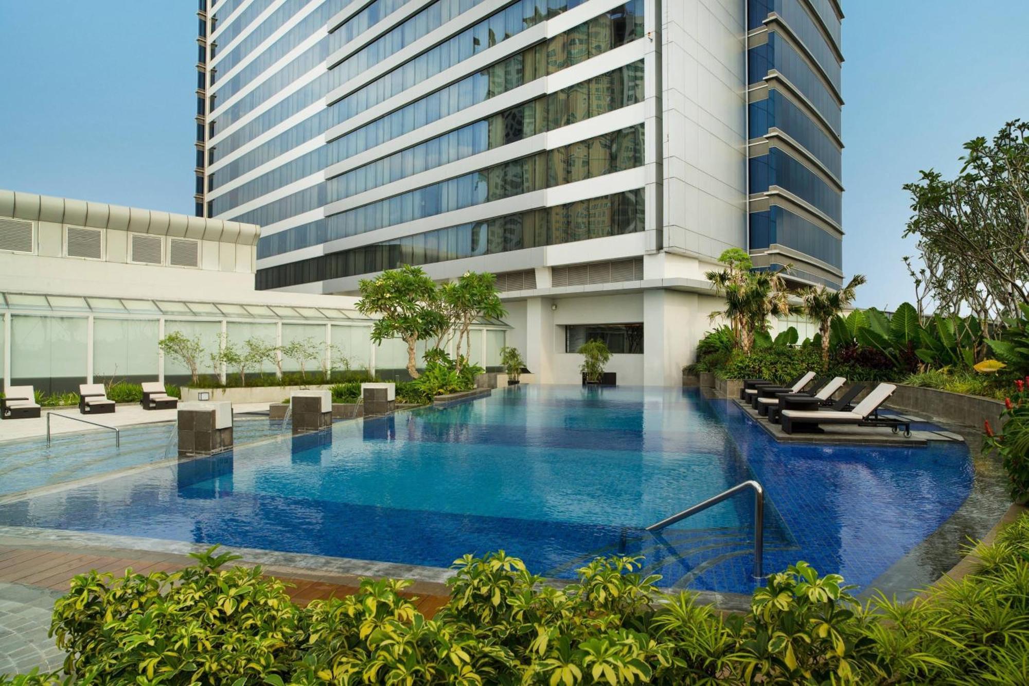 Sheraton Grand Gandaria 5*
