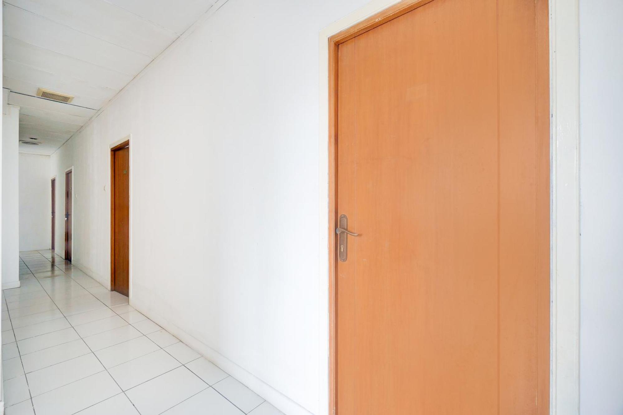 Hotel Hotel O Palmerah Near Binus University Formerly Wisma Bango 3*