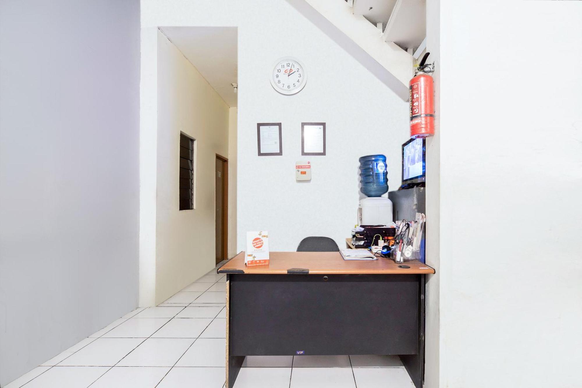 Super Oyo 160 Lontar Khách sạn Jakarta