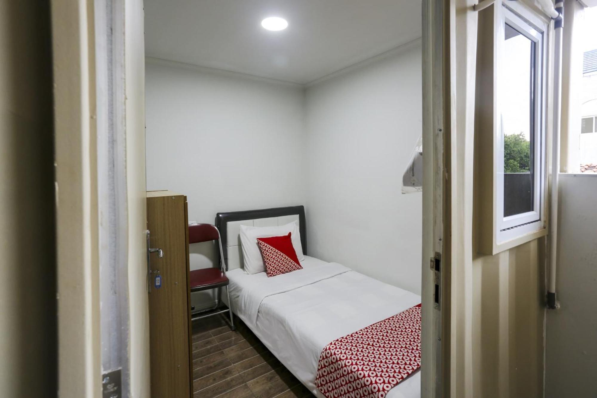 Capital O 3300 Nadjara Syariah Hotel
