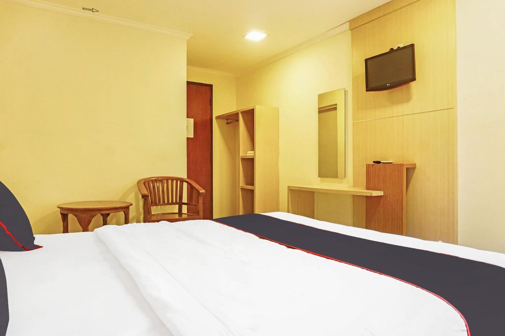 Super Oyo Collection O 91409 Fiducia Otista 153 - 157 Hotel 3*