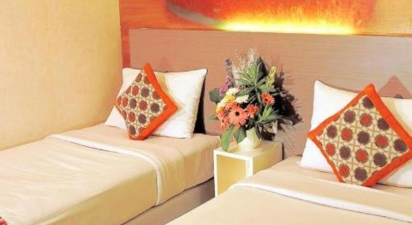 Clay Hotel