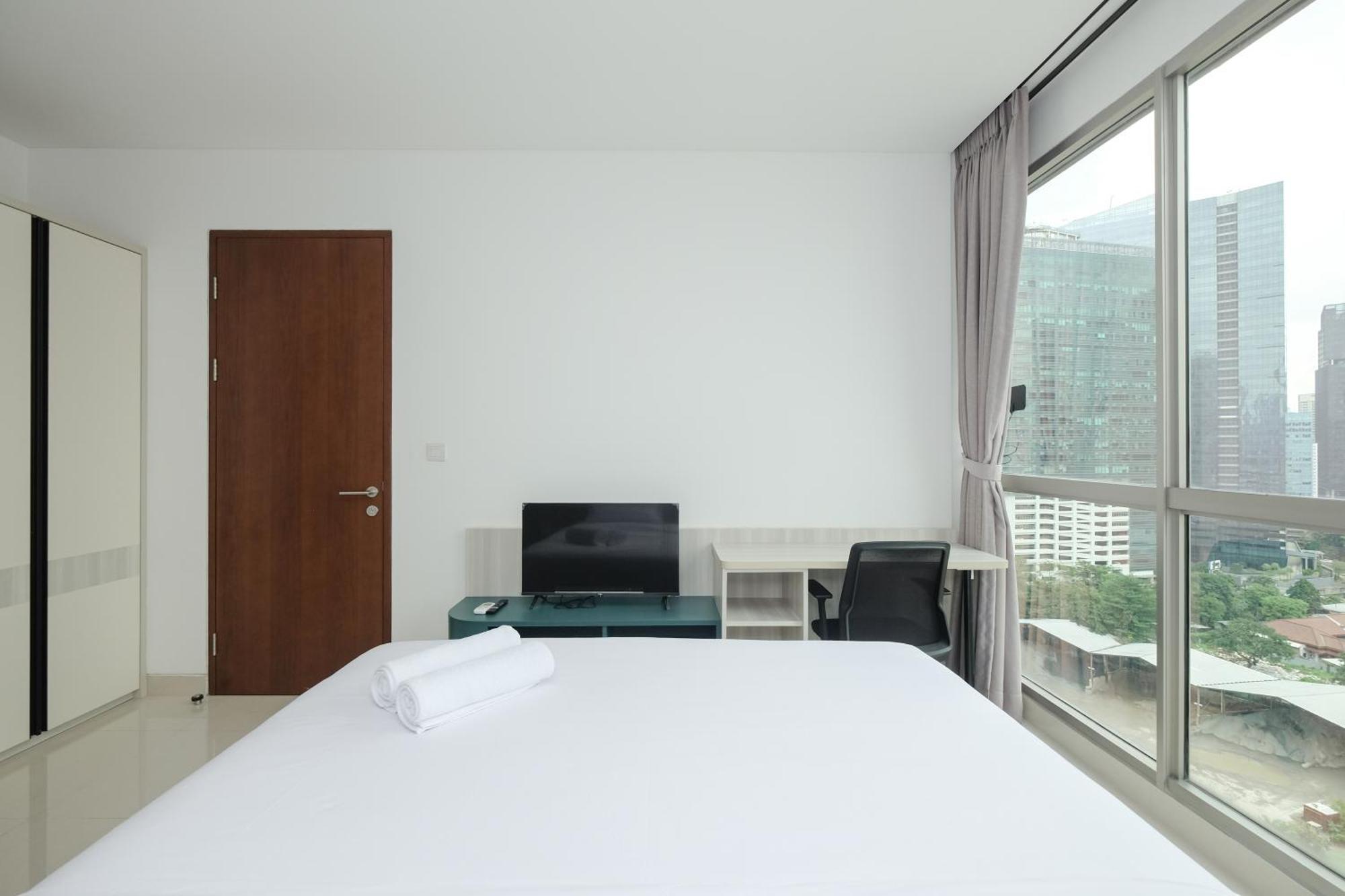 Cozy Living And Tidy 2br Ciputra World 2 By Travelio Appartement *