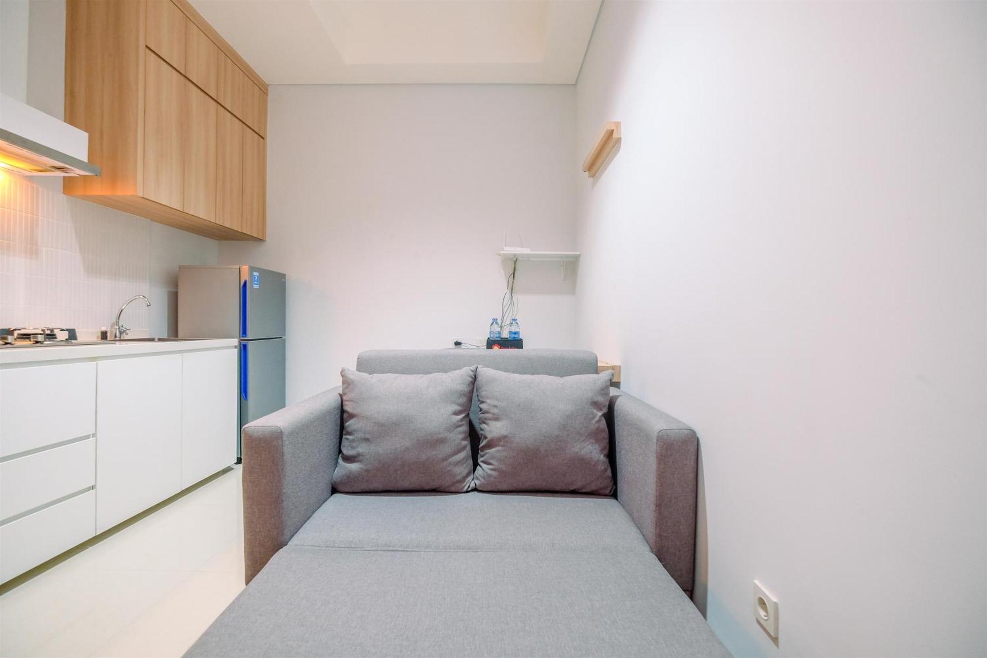 Modern And New 1br Across Lrt Station Samara By Travelio Jakarta
