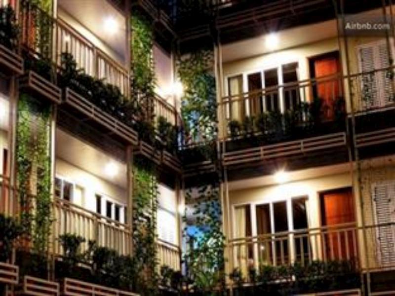 Hotel Urbanite At Kemang *