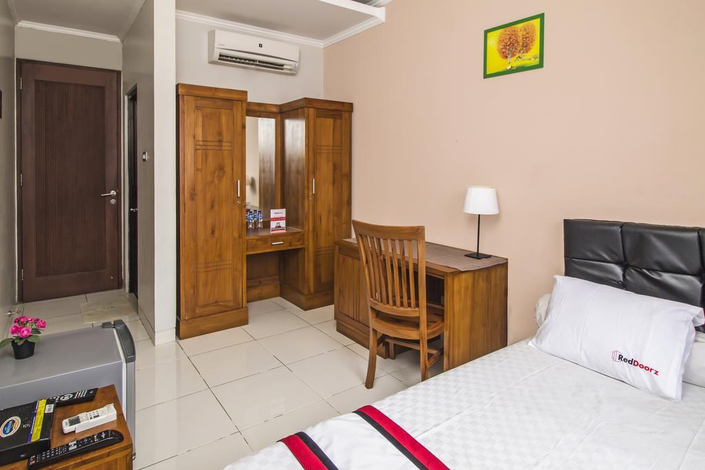 Reddoorz @ Tebet Hotel Jakarta