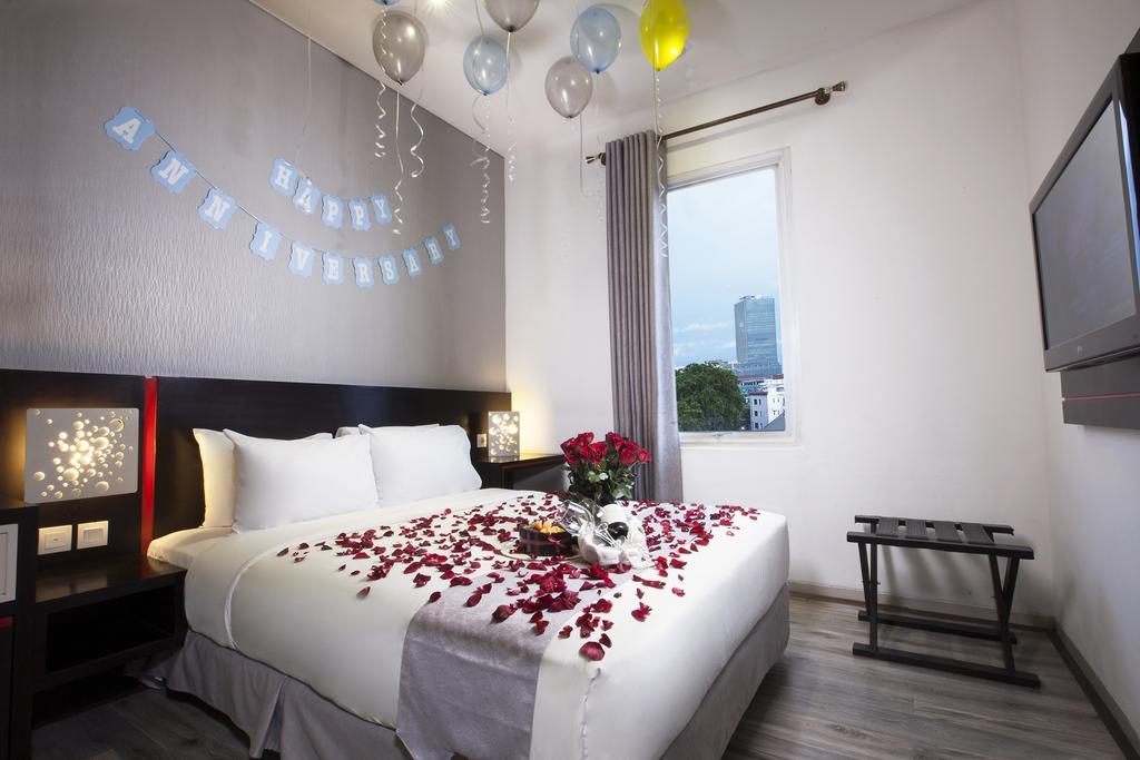 Oak Tree Urban Hotel 3*