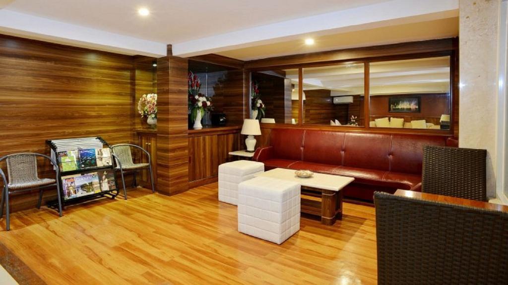 Hotel Grand Kasira Jakarta