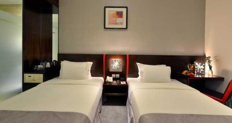 Oak Tree Urban 3*