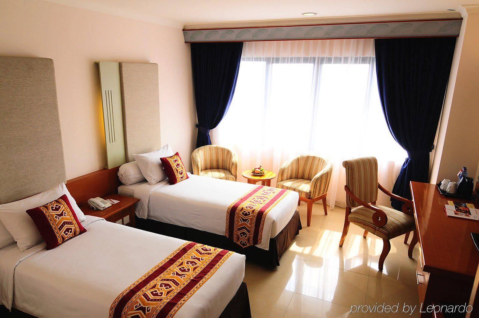 Asana Kawanua Hotel