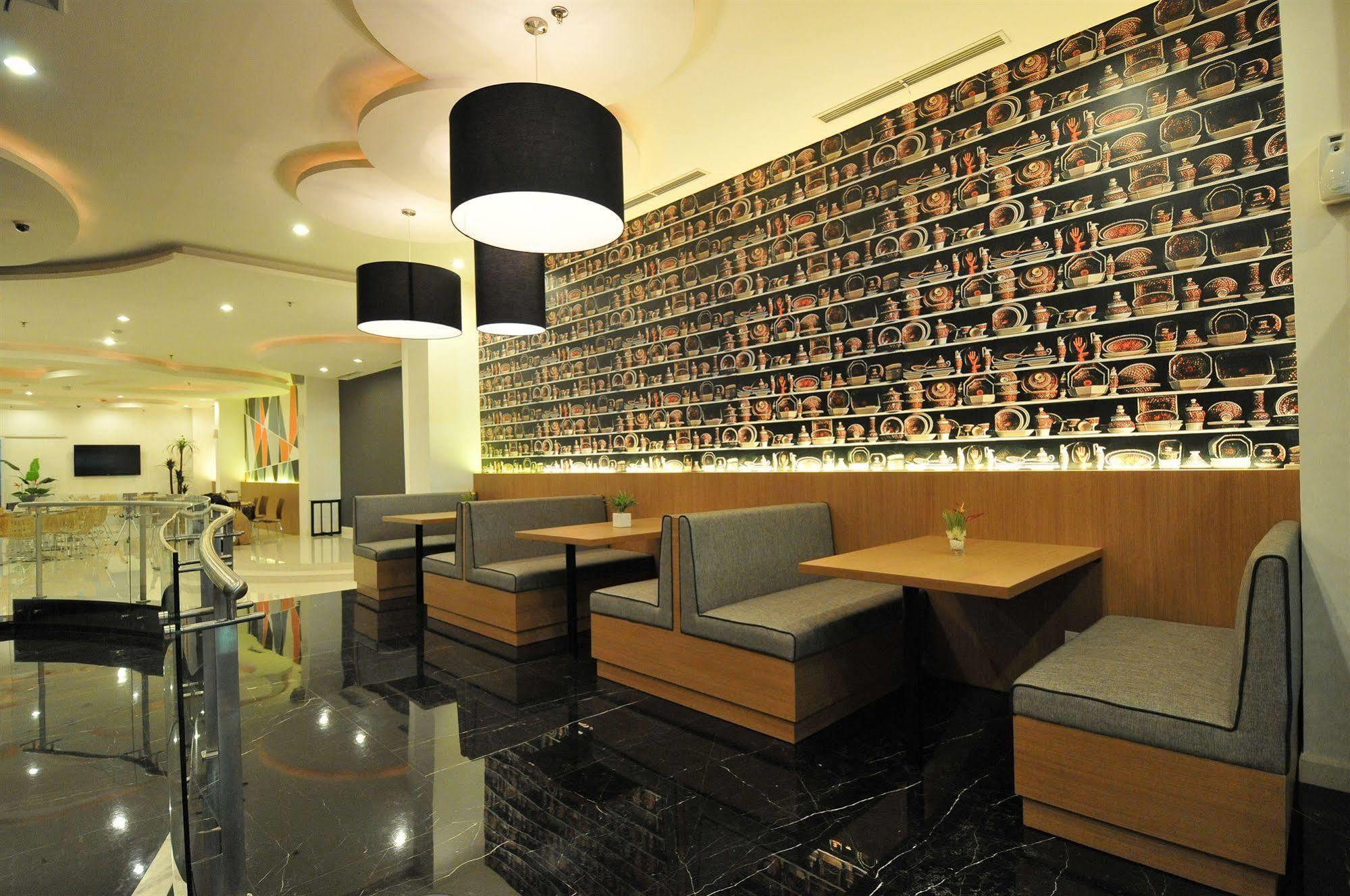 Clay Hotel