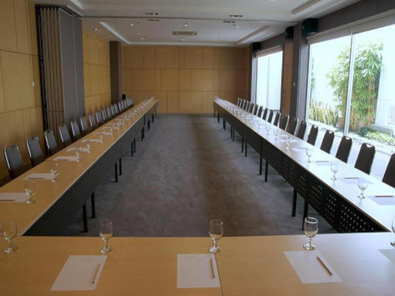 Triniti Hotel 3*