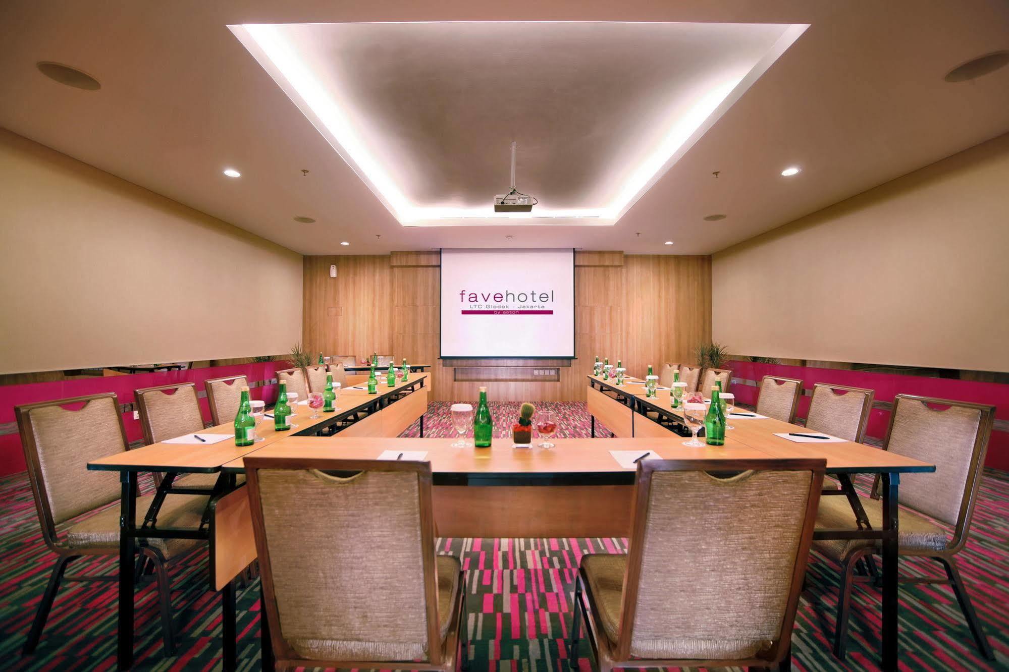 Hotel Favehotel Ltc Glodok 3*