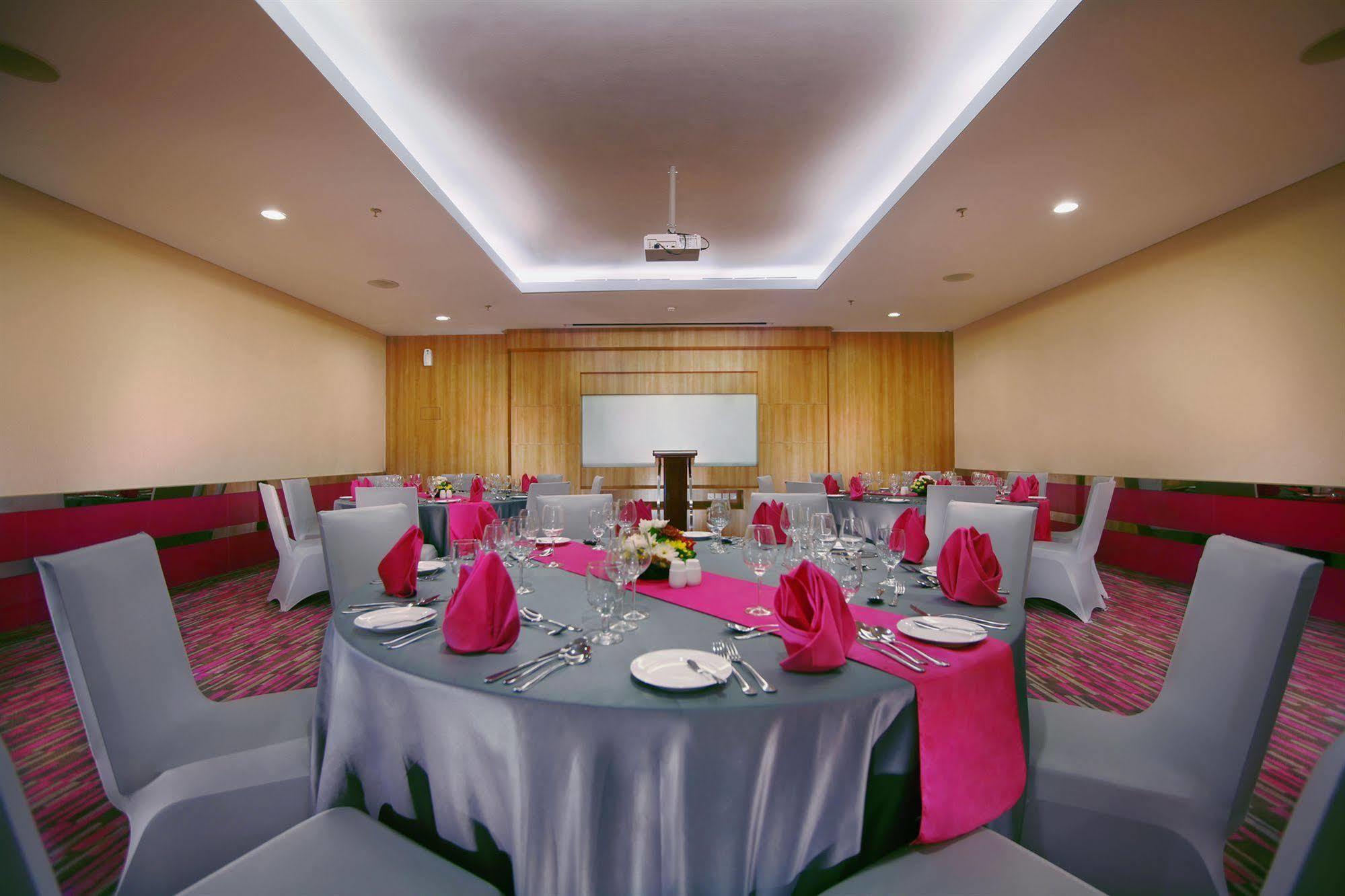 Favehotel Ltc Glodok 3* Jakarta
